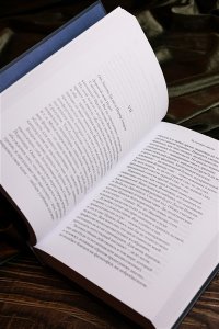 Байетт А.С. Та, которая свистит