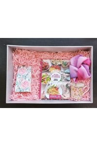 ПОДАР НАБОР СЕМЕЙНАЯ КУХНЯ КНИГА+КРУЖКА+ЧАЙ+НАПОЛН (ПЛАТОК В ПОДАРОК) В КОРОБ