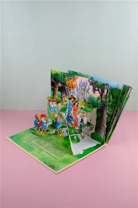 Гримм Я., Гримм В. Белоснежка и семь гномов. Рис. Т. Вульфа