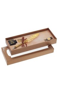 НАБОР ПОДАРОЧНЫЙ: РУЧКА ПЕРЬЕВАЯ, ЧЕРНИЛЬНИЦА, ПОДСТ Д/РУЧКИ, ЗАКЛАД, L27,5 W11 H4 СМ 815477 (4771)