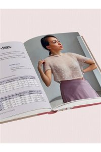 Пугачева М.А. Облачко на спицах. Вязание из пушистой пряжи