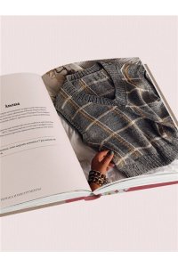 Пугачева М.А. Облачко на спицах. Вязание из пушистой пряжи